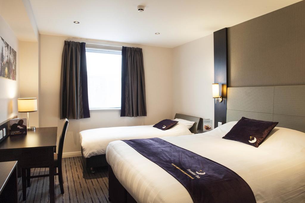 Premier Inn Dundee Centre Esterno foto