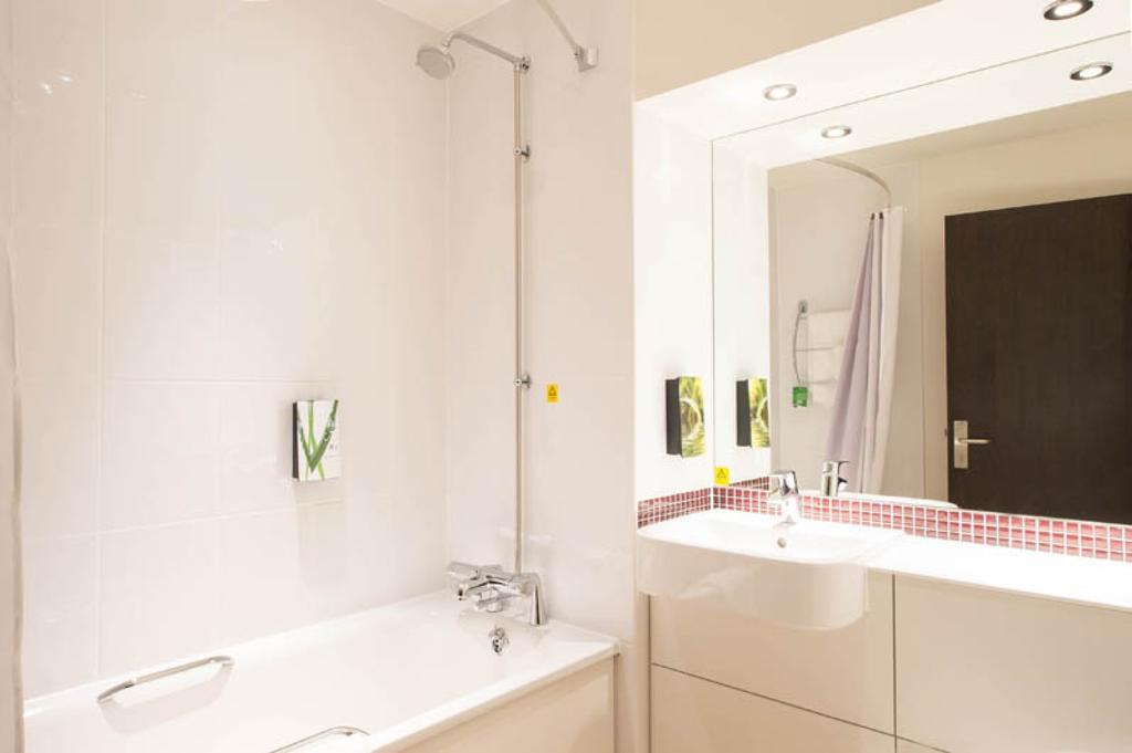 Premier Inn Dundee Centre Esterno foto